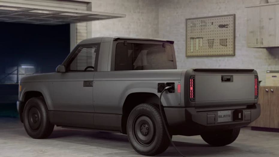 Jeff Bezos investuje do radikálního elektromobilu: malý pick-up za 20 000 dolarů